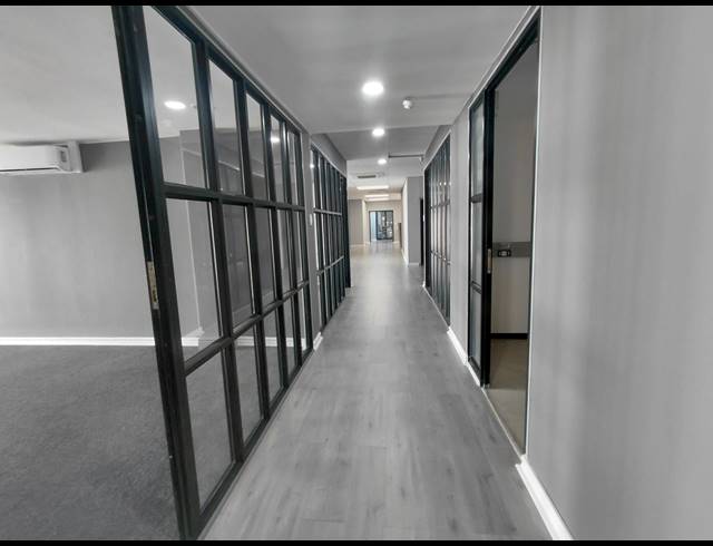 420M² OFFICE TO LET IN BRYANSTON